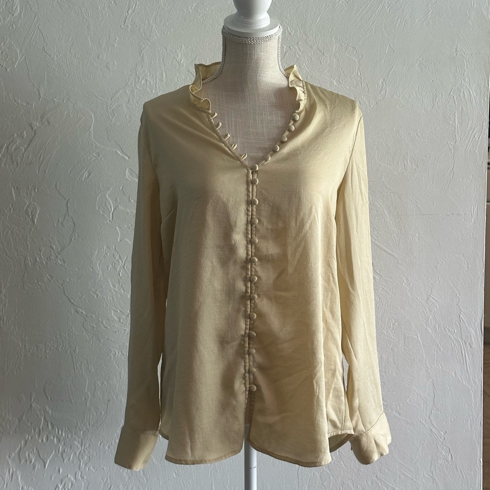Beige yellow express slim L work casual button up top